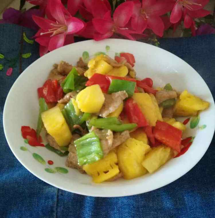 菠萝炒肉步骤10