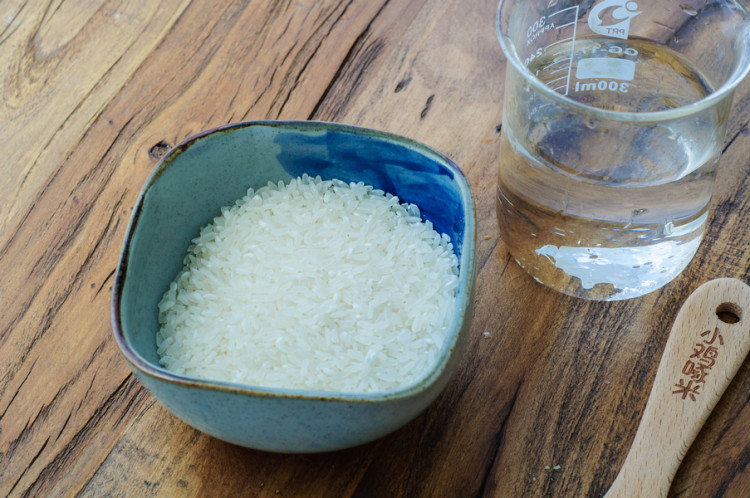 肉丸果味米粥步骤1