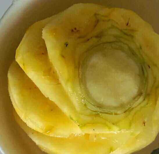 菠萝披萨步骤1
