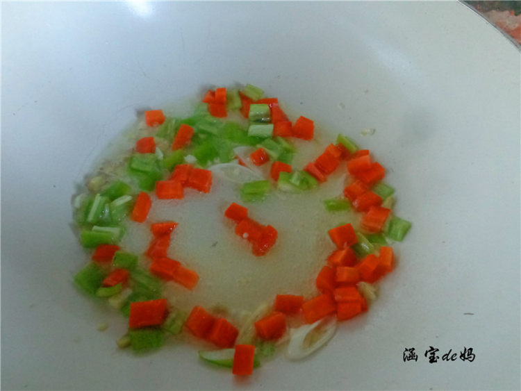 香肠菠萝炒饭步骤7