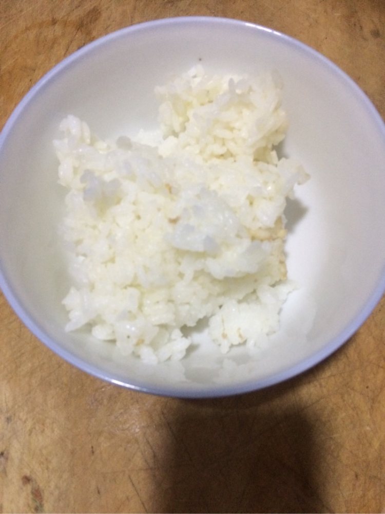 菠萝五彩炒饭#多效护步骤1
