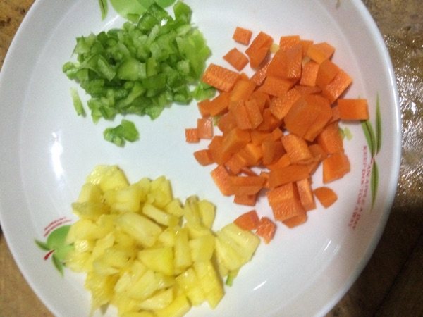 菠萝五彩炒饭#多效护步骤4