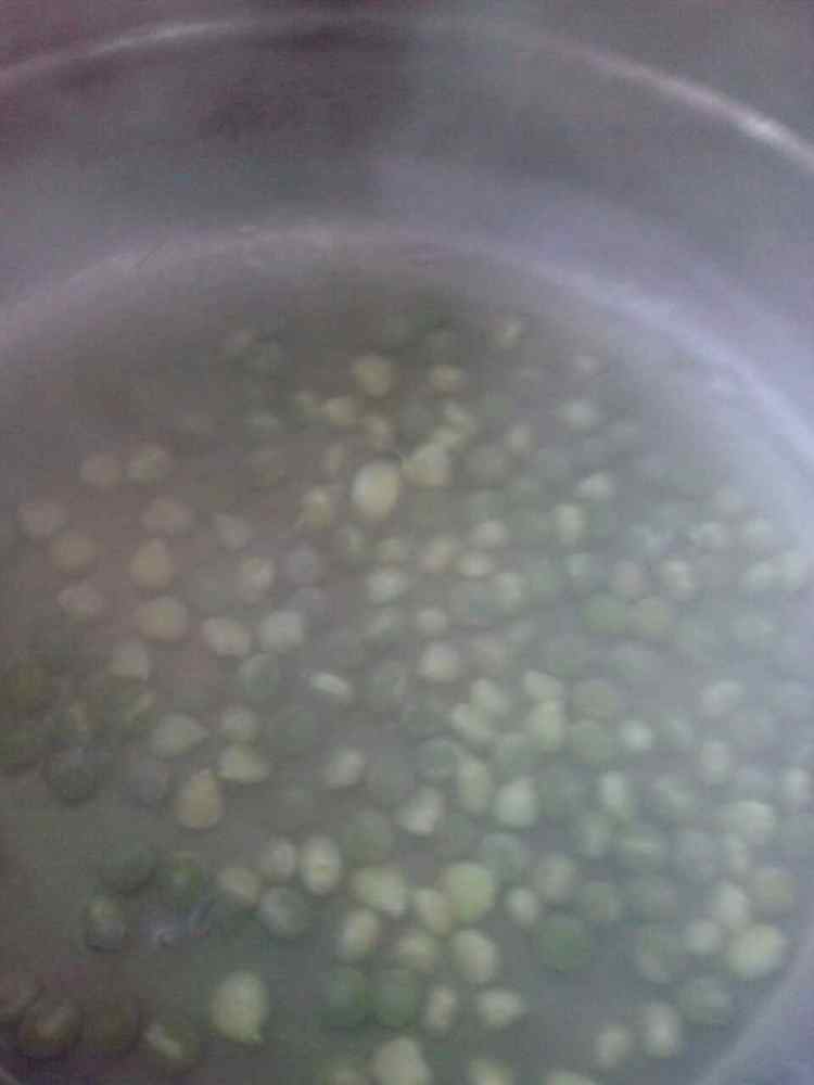 菠萝鸡丁步骤3