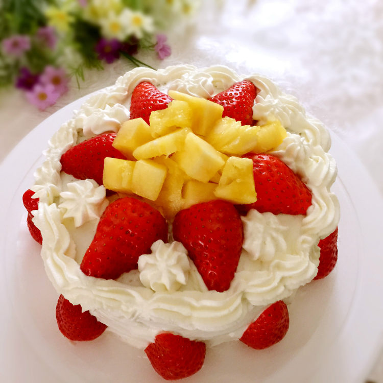 草莓菠萝生日蛋糕步骤8