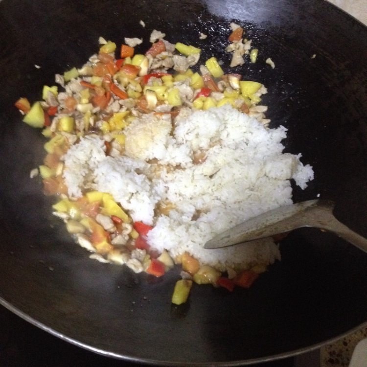 菠萝什锦焗饭步骤4
