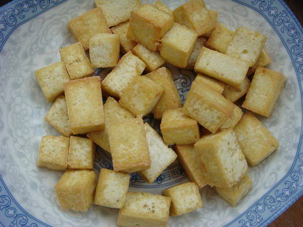 菠萝咕咾豆腐步骤4