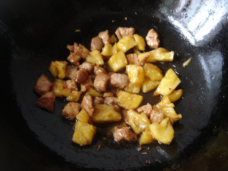 菠萝肉丁步骤6
