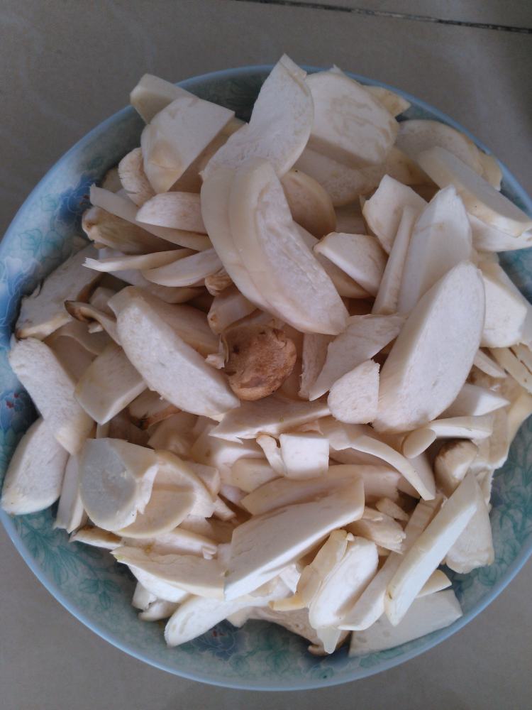 菠萝菌菇步骤2