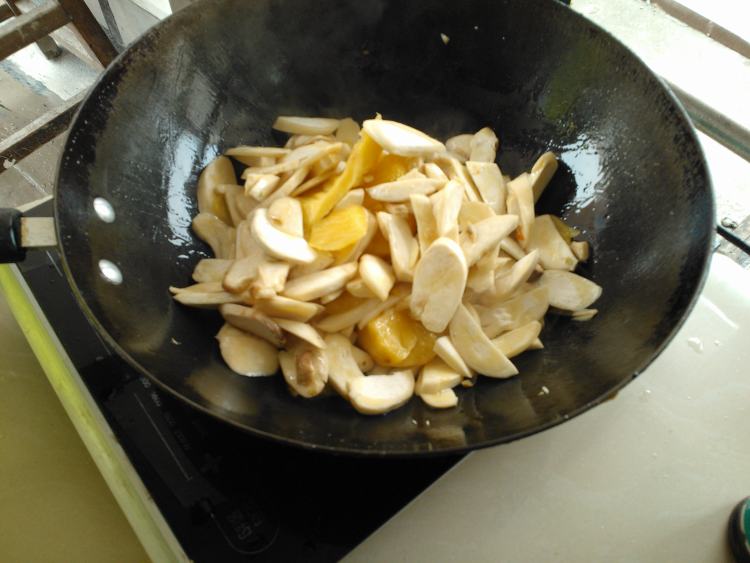 菠萝菌菇步骤7