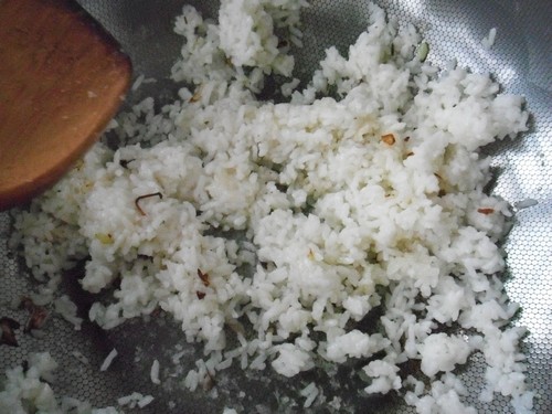 菠萝黄瓜炒饭步骤5