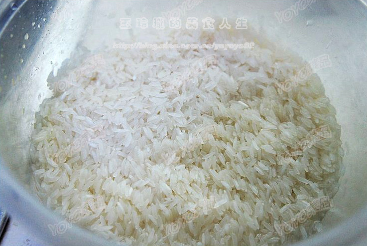 云南风味菠萝饭步骤1
