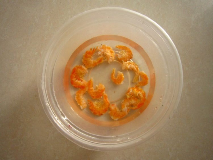虾米菠萝炒饭步骤1