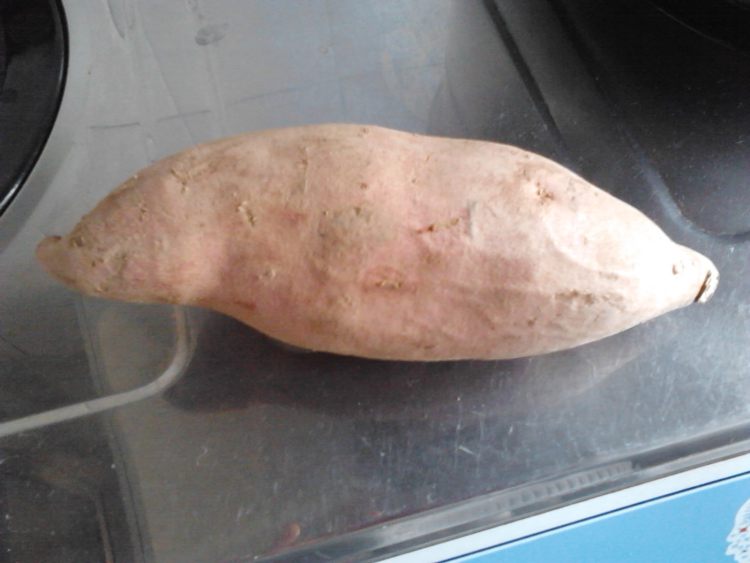 黑芝麻凤梨薯球步骤1
