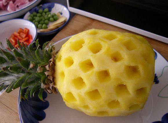 菠萝咕佬肉步骤3