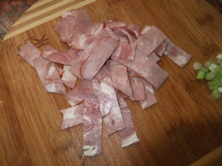 培根菠萝炒饭步骤4