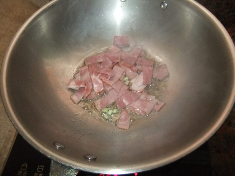 培根菠萝炒饭步骤9