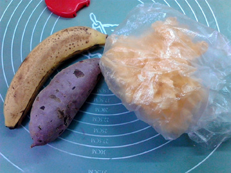 紫薯香蕉银耳露步骤1