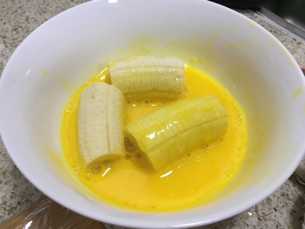 酥炸香蕉步骤3