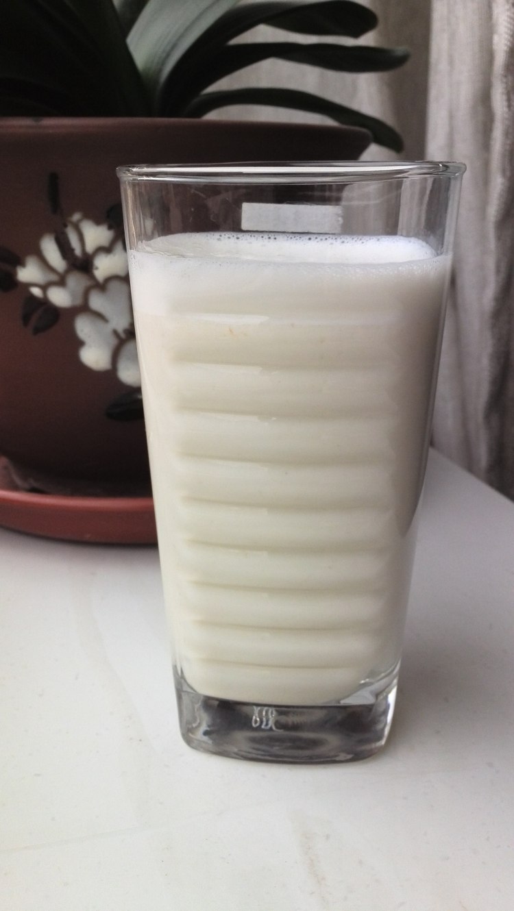 鲜榨香蕉牛奶步骤8