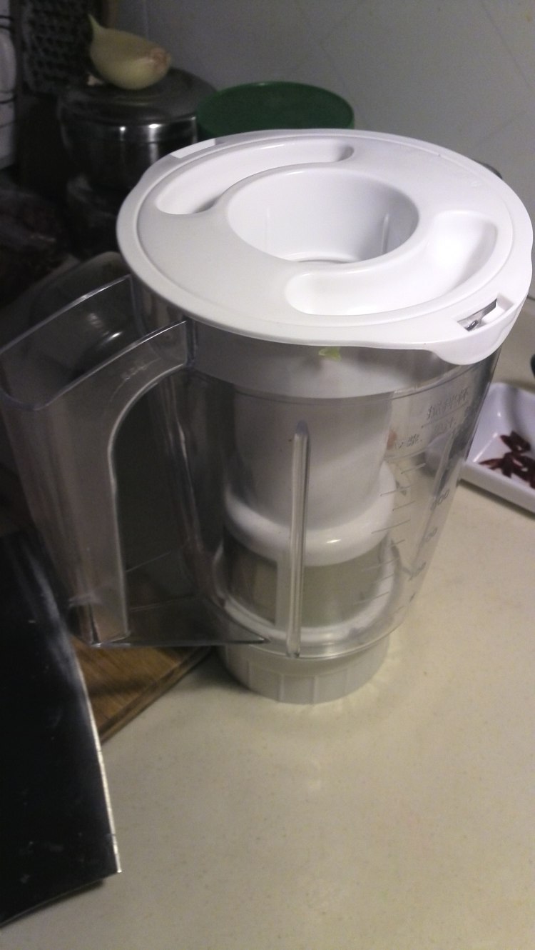 鲜榨香蕉蜂蜜汁步骤4