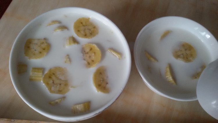 桂花牛奶蒸香蕉步骤3