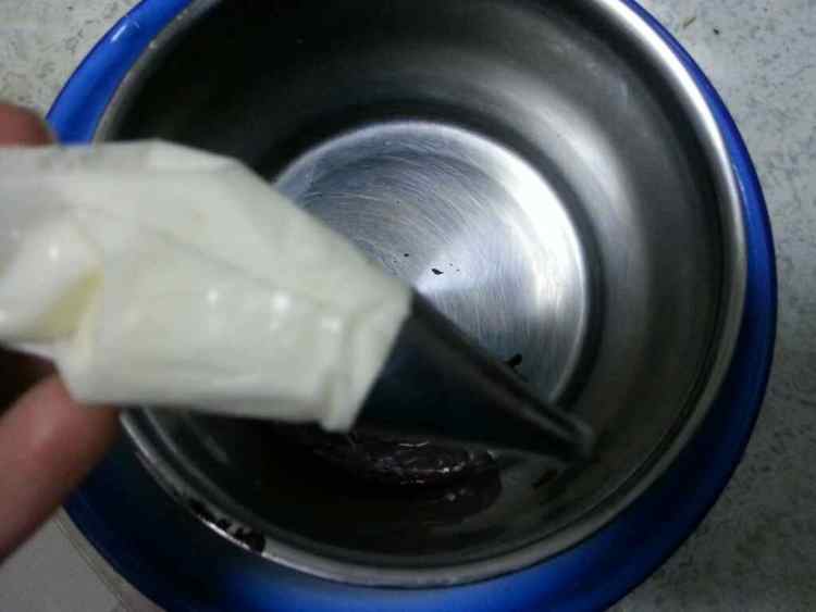 迷你熊猫奶油蛋糕步骤11