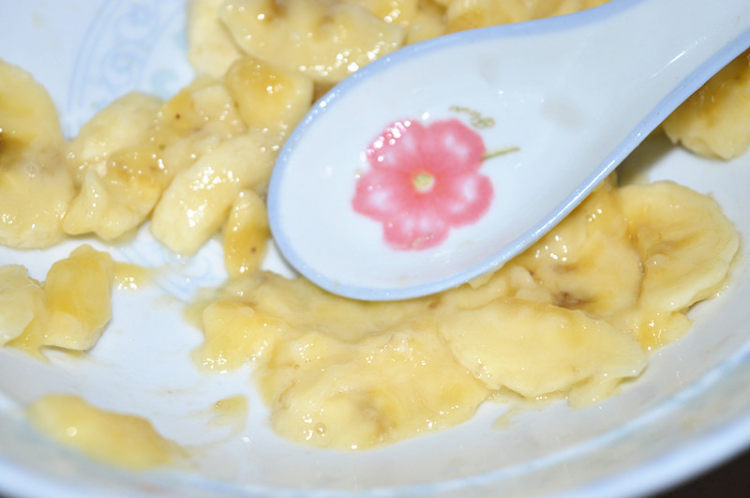 蜂蜜香蕉鸡蛋饼步骤3