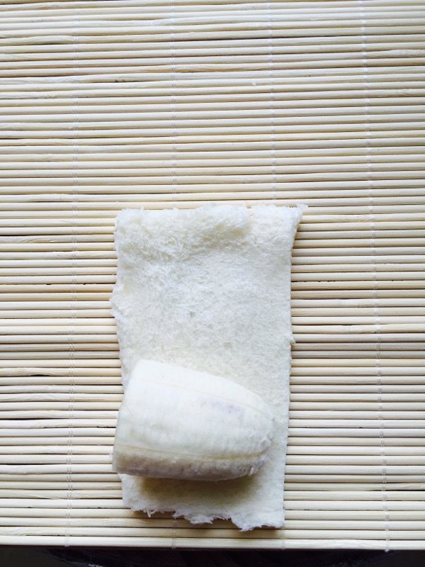 吐司香蕉卷步骤5