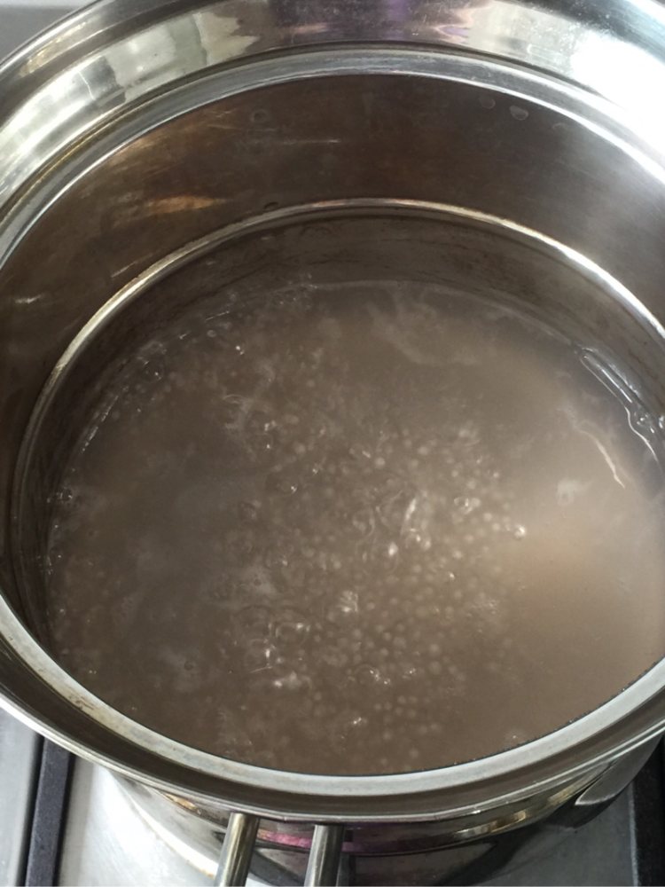 【儿童美食】香蕉西米步骤2