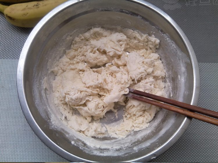 香蕉紫薯春卷步骤2