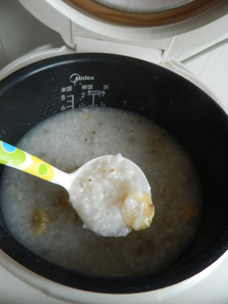 薏仁西米香蕉粥步骤6