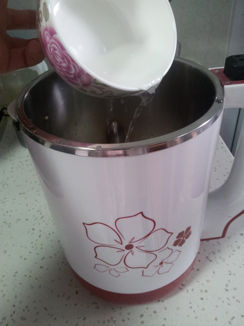 香蕉牛奶花生豆浆步骤6