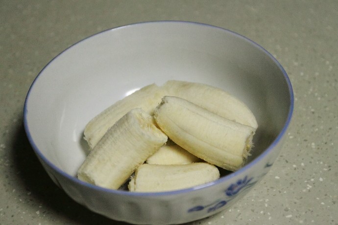 香蕉巧克力豆玛芬步骤1