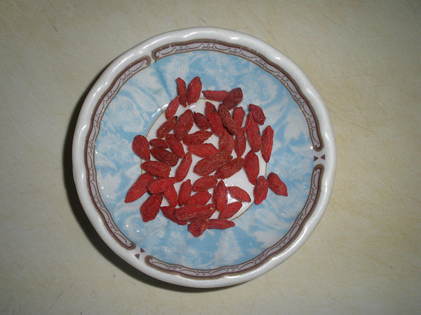 香蕉枸杞茶步骤2