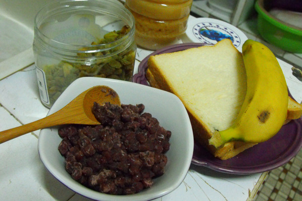 红豆香蕉三角派步骤1