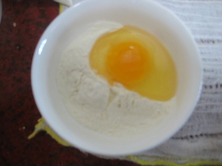 香蕉鸡蛋薄饼步骤1