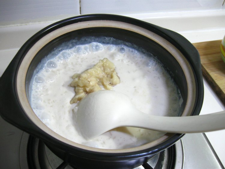 香蕉牛奶粥步骤5