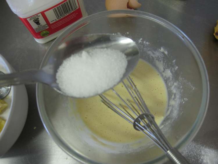 香蕉鸡蛋卷饼步骤6