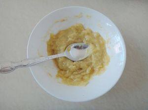 红糖香蕉软饼步骤2