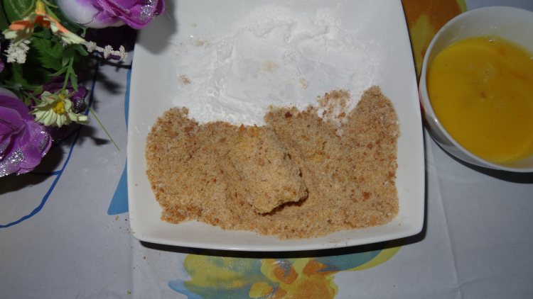 香酥香蕉卷步骤7