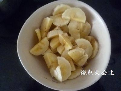 香蕉米饼步骤1