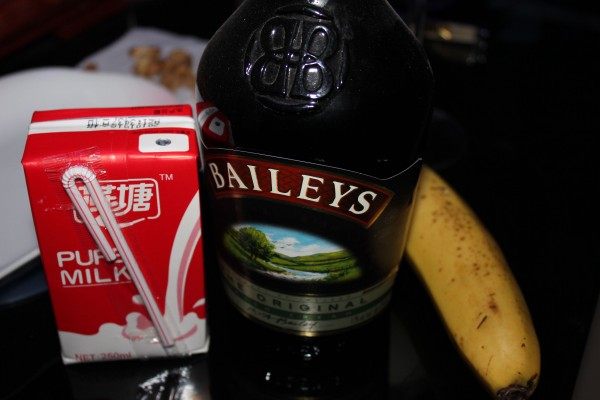 香蕉奶甜酒步骤1