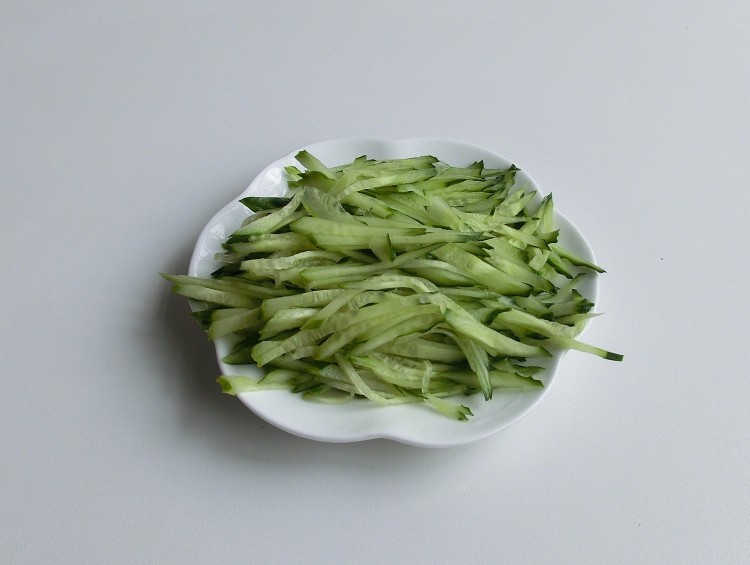 芥末鱼片步骤1