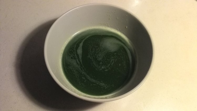 鲜榨柠檬芹菜汁步骤11
