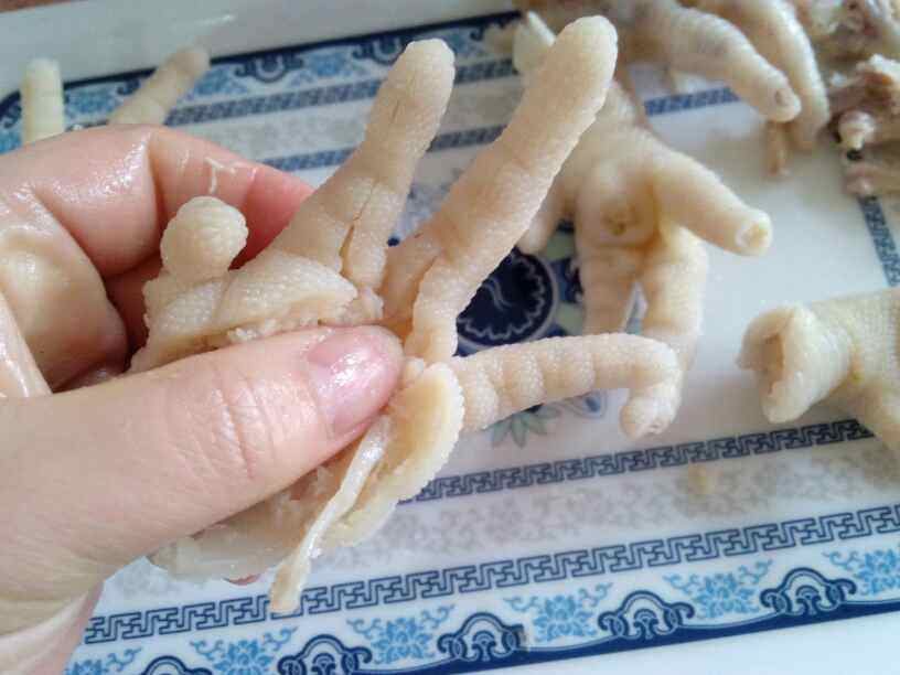 风味泡椒凤爪步骤3