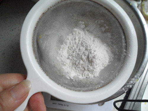 【手工美食】柠檬味奶步骤6