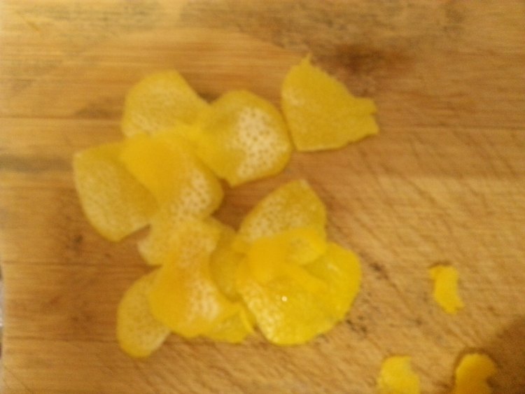 柠檬蜂蜜戚风蛋糕步骤1