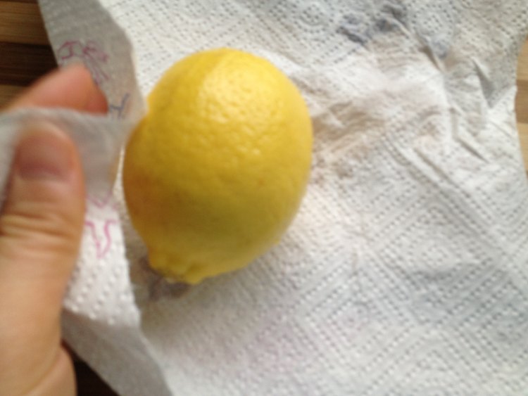 柠檬枸杞蜂蜜茶步骤3