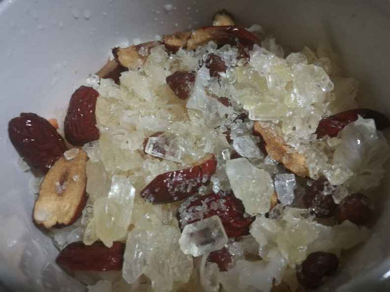 木瓜雪耳糖水步骤5
