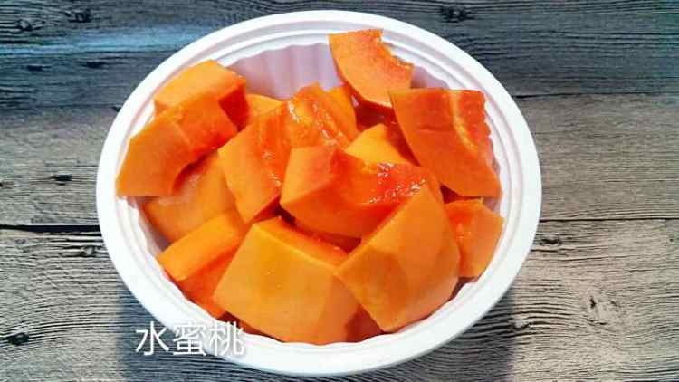 养颜润肺木瓜汤步骤1